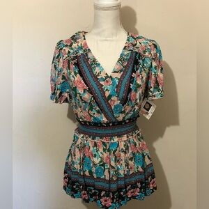 Med Floral blouse NWT